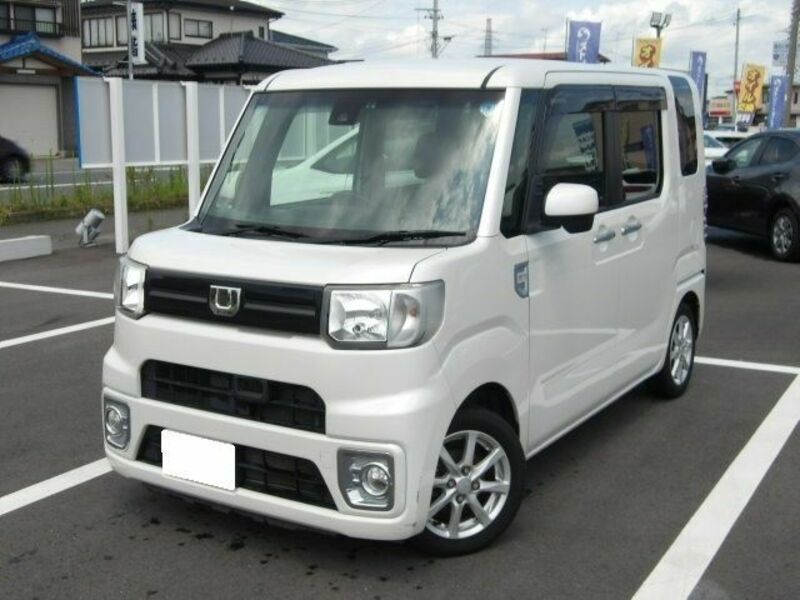 DAIHATSU　WAKE