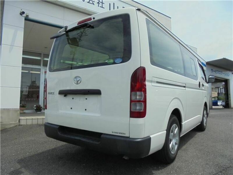 HIACE VAN-9