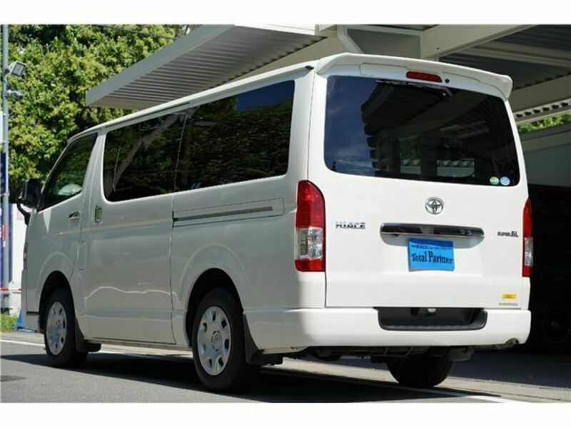 HIACE VAN-22