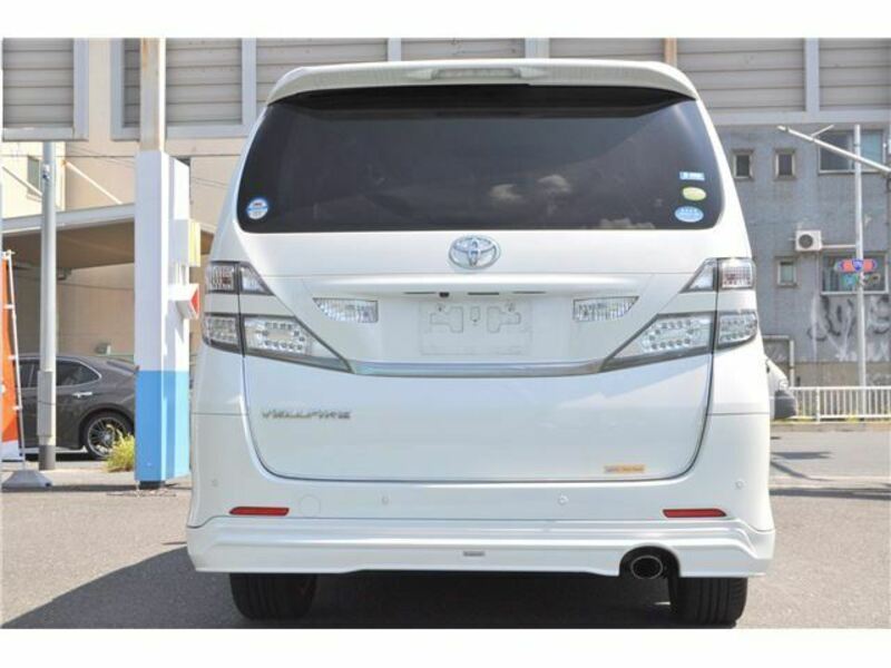 VELLFIRE-3