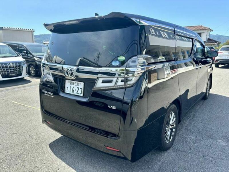 VELLFIRE-12