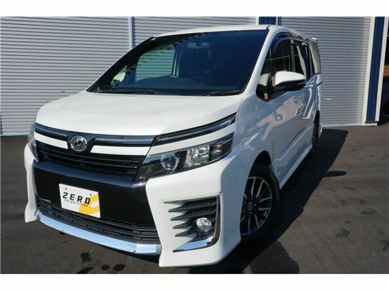 TOYOTA　VOXY