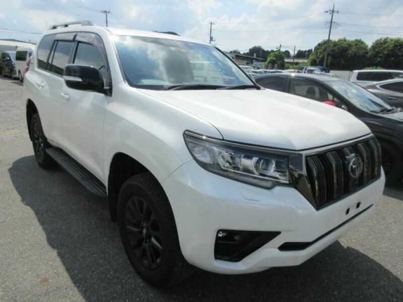 TOYOTA　LAND CRUISER PRADO