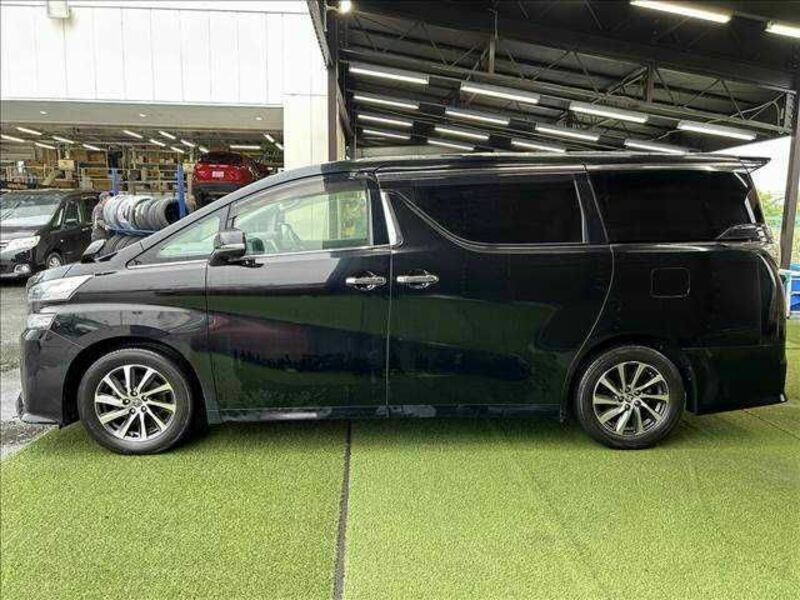 VELLFIRE-13