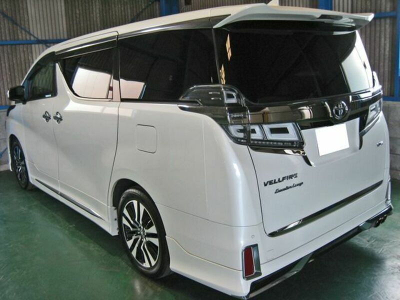 VELLFIRE-1