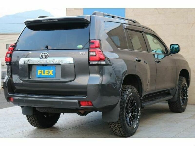 LAND CRUISER PRADO-12