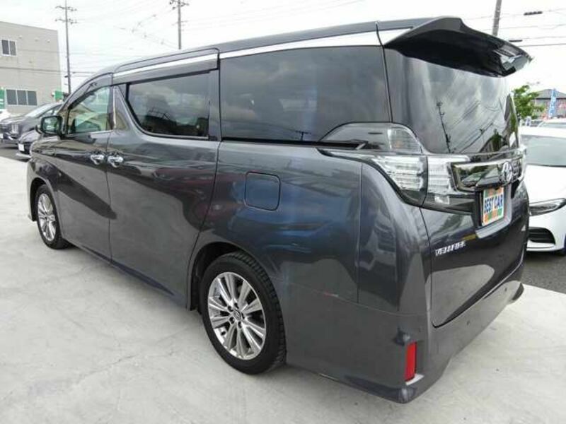 VELLFIRE-1