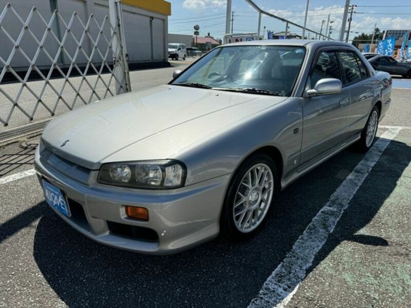 NISSAN　SKYLINE