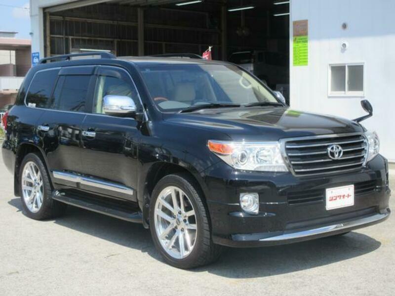 TOYOTA　LAND CRUISER