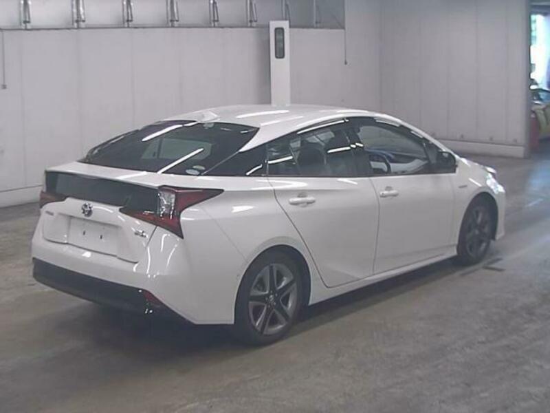 PRIUS-3