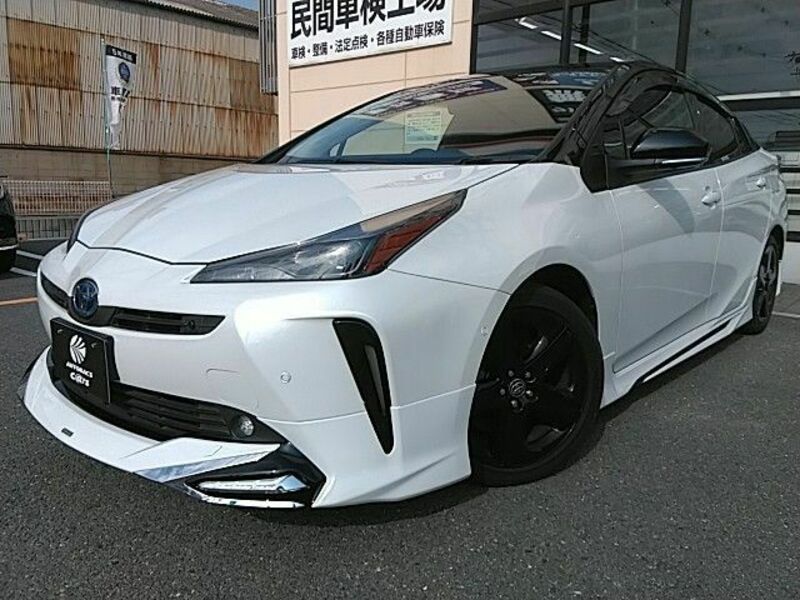 TOYOTA　PRIUS