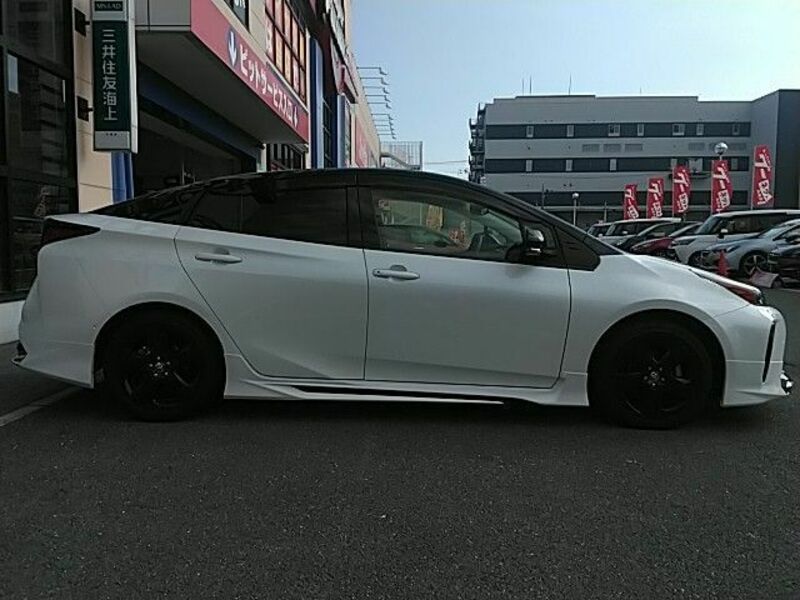 PRIUS-6