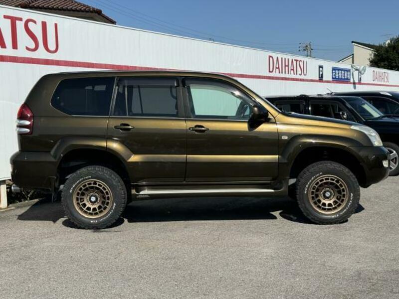 LAND CRUISER PRADO-17