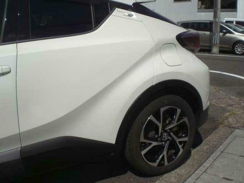 C-HR-12