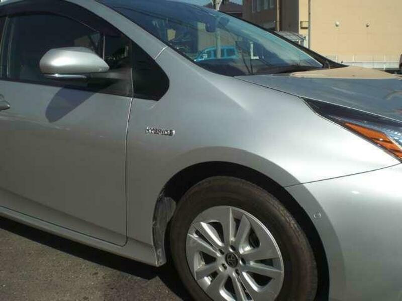 PRIUS-9