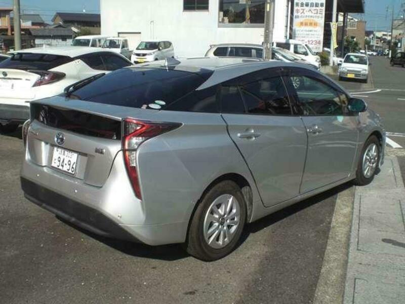 PRIUS-3