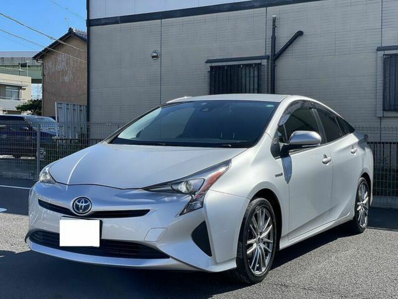 TOYOTA　PRIUS