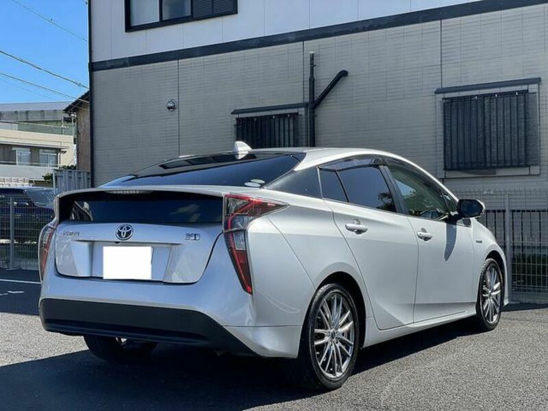 PRIUS-4