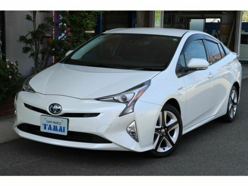 TOYOTA　PRIUS