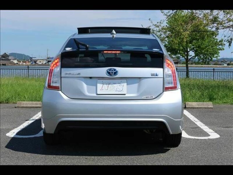 PRIUS-3