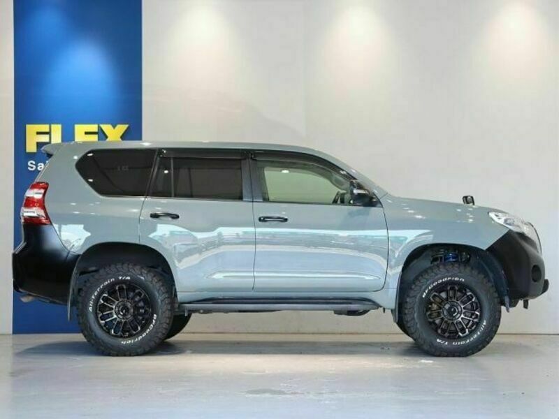 LAND CRUISER PRADO-3