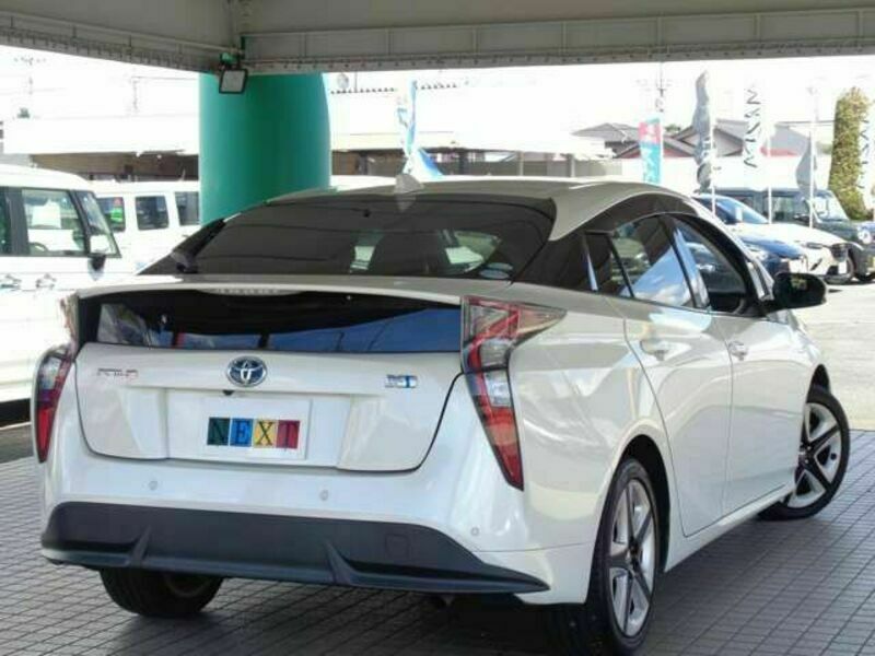 PRIUS-9