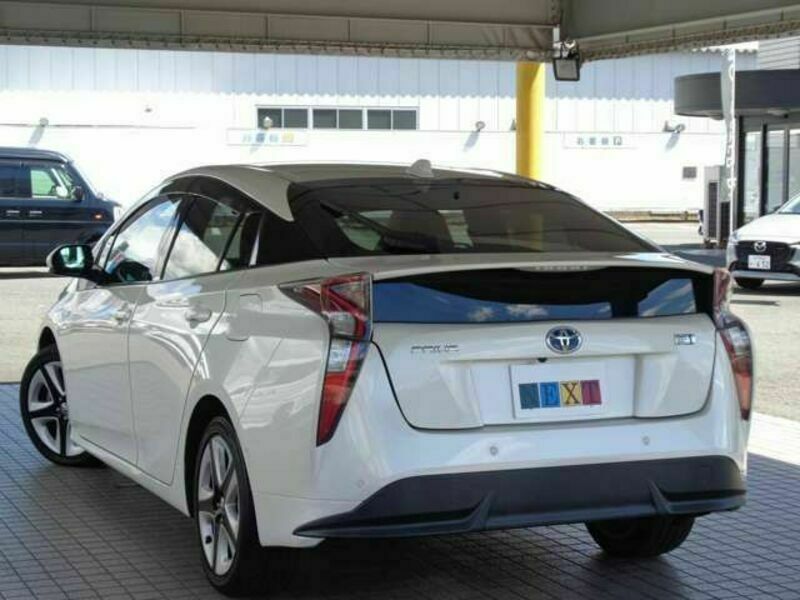 PRIUS-10