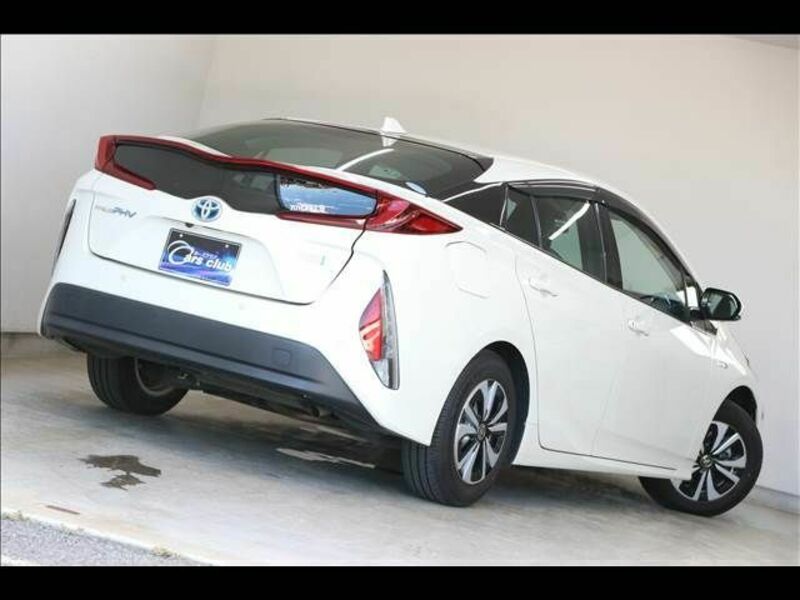 PRIUS PHV-11