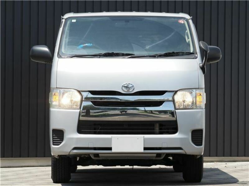 HIACE VAN-9