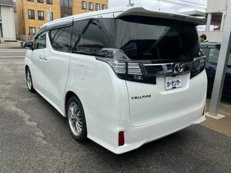 VELLFIRE-5