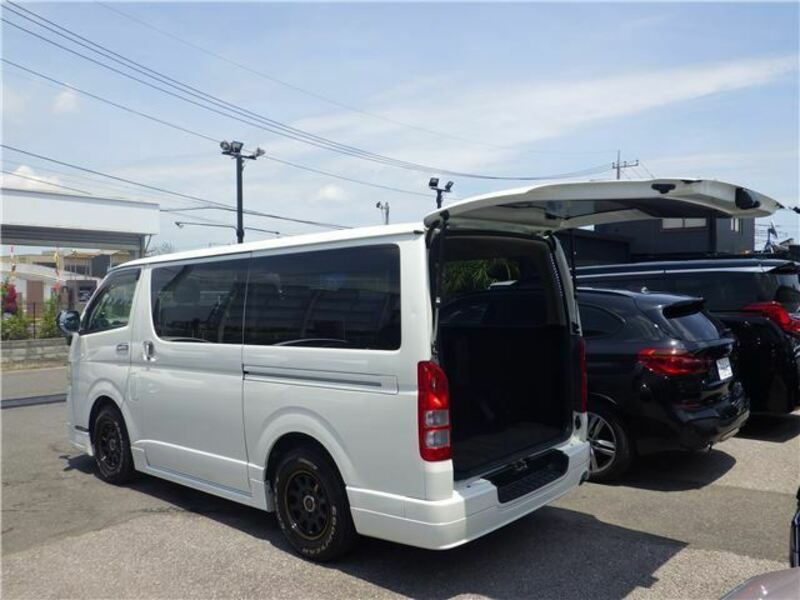 HIACE-21