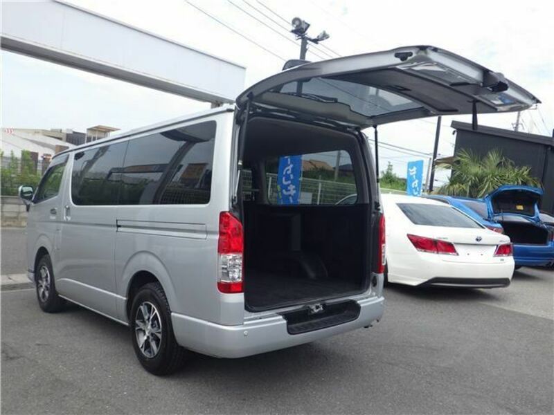 HIACE-7