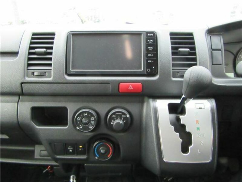 HIACE VAN-9