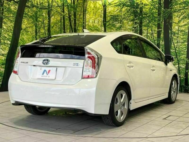 PRIUS-17