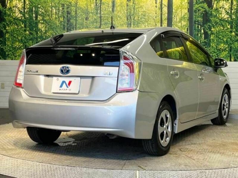 PRIUS-17