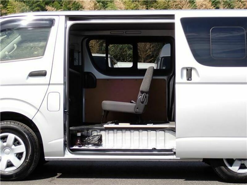 HIACE VAN-18