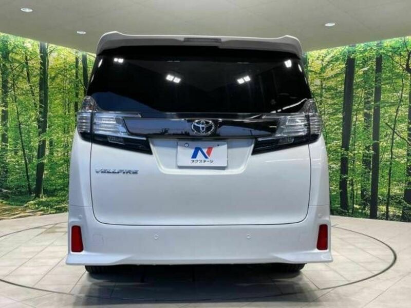 VELLFIRE-13