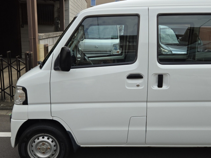 MINICAB VAN-18