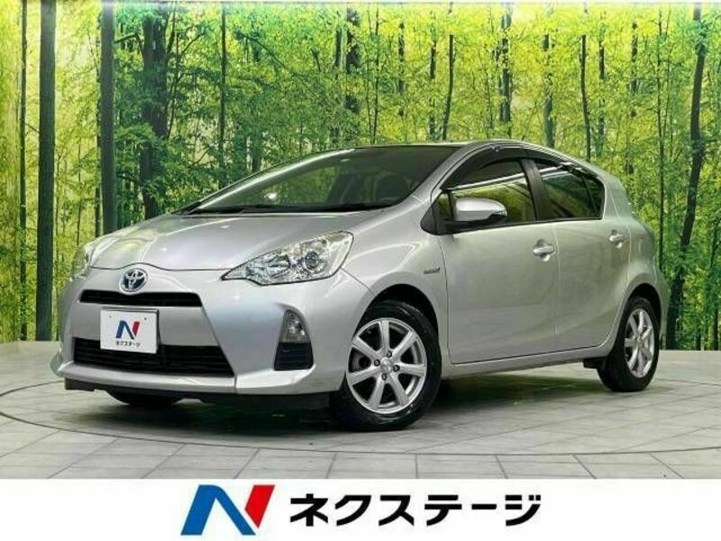 TOYOTA　AQUA