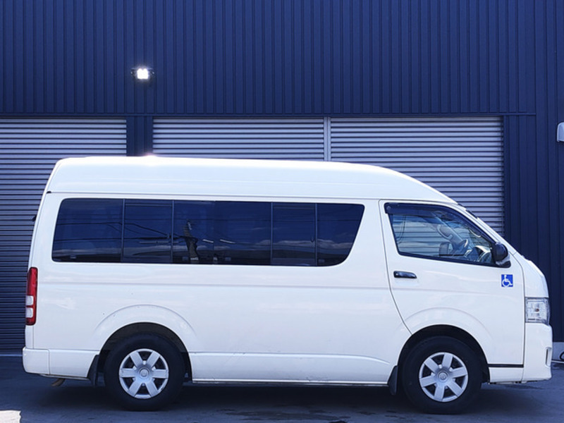 HIACE VAN-13