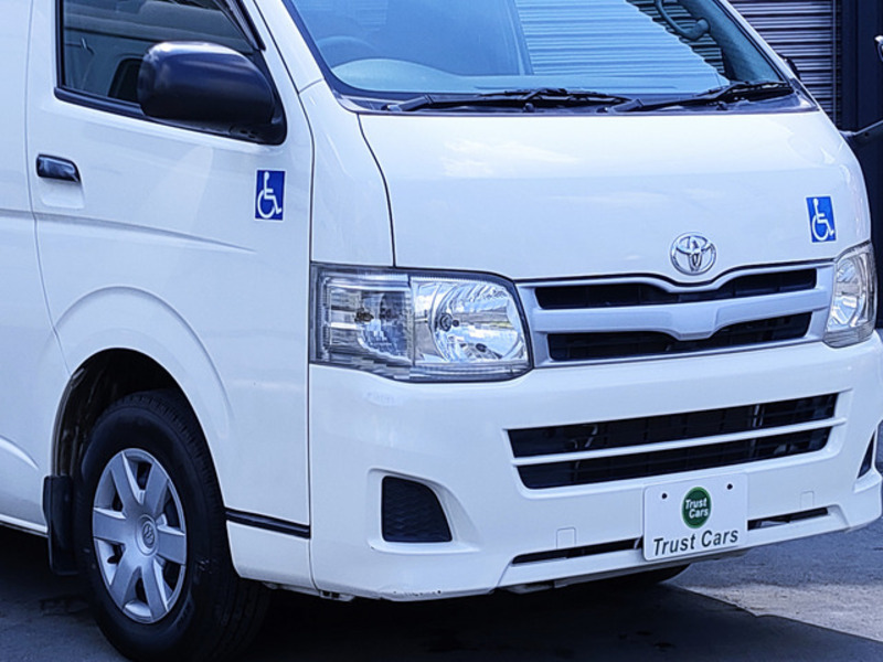 HIACE VAN-9