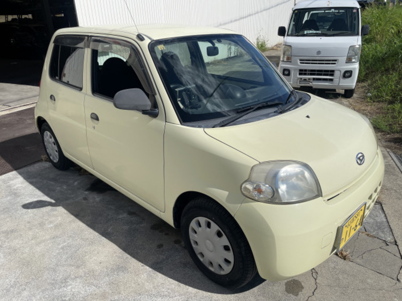 DAIHATSU　ESSE