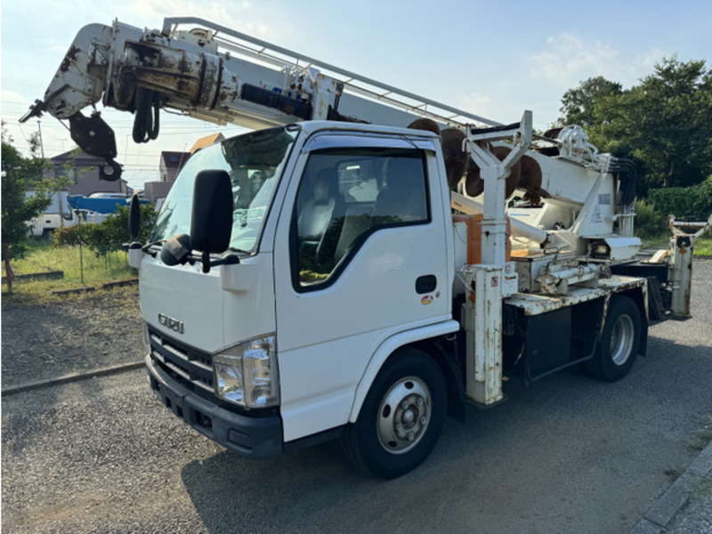 ISUZU　ELF