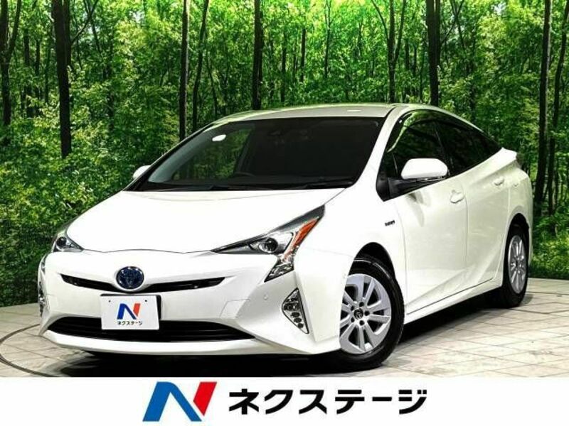 TOYOTA　PRIUS