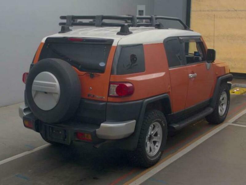 FJ CRUISER-2