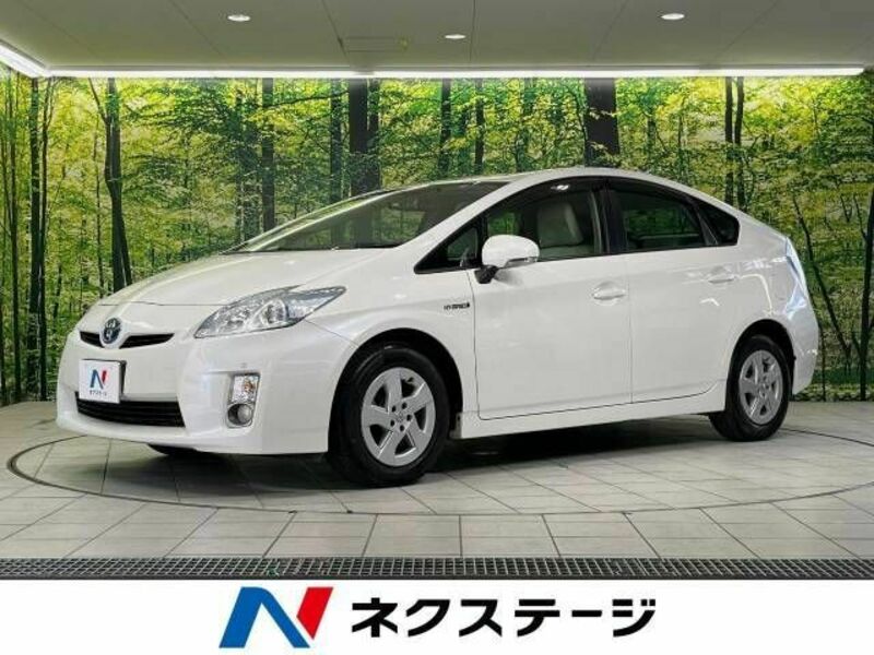 TOYOTA　PRIUS