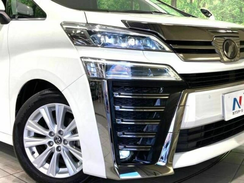 VELLFIRE-13