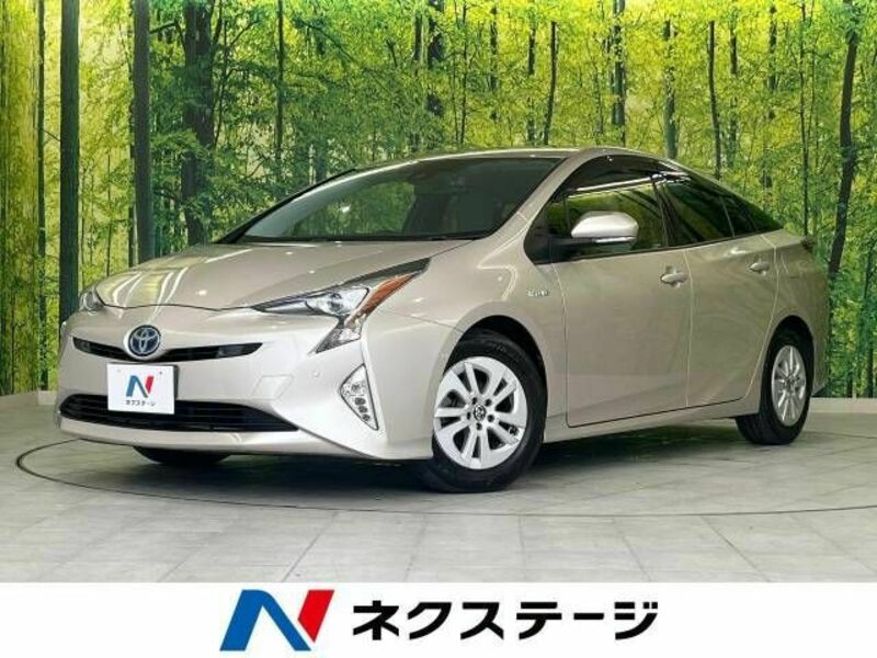 TOYOTA　PRIUS