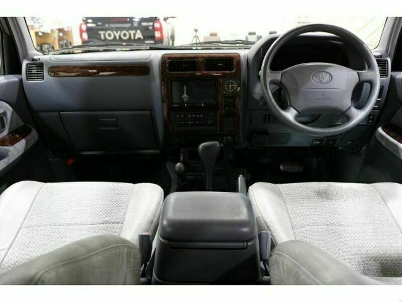 LAND CRUISER PRADO-2