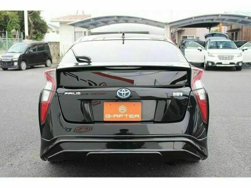 PRIUS-8